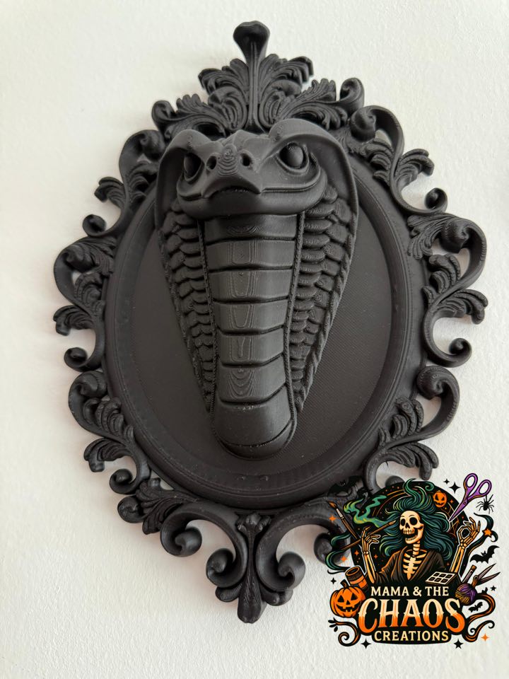 Gothic Snake Frame Wall Decor